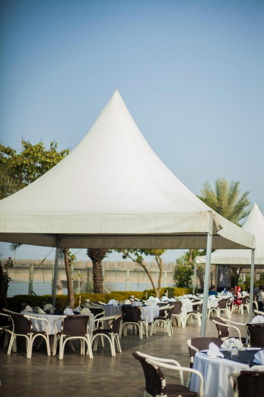 Hotel Akbars Kinara ซิอัลคอท ภายนอก รูปภาพ
